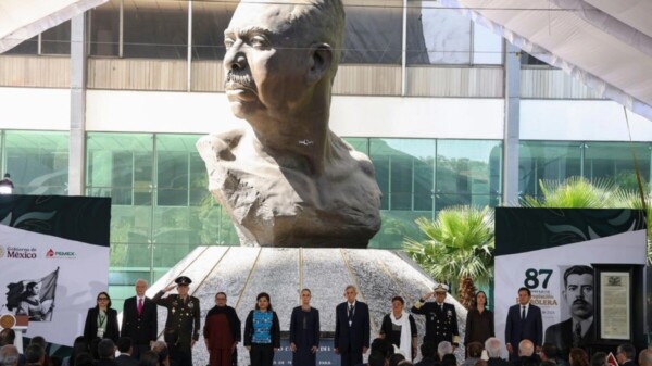 Sepulta Sheinbaum reforma energética neoliberal de Peña