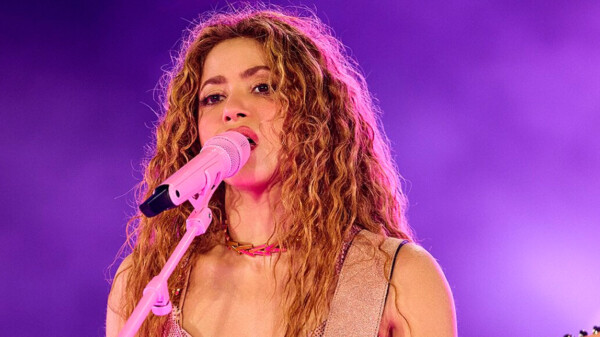 Shakira se disculpa con fans mexicanos por retraso en su concierto
