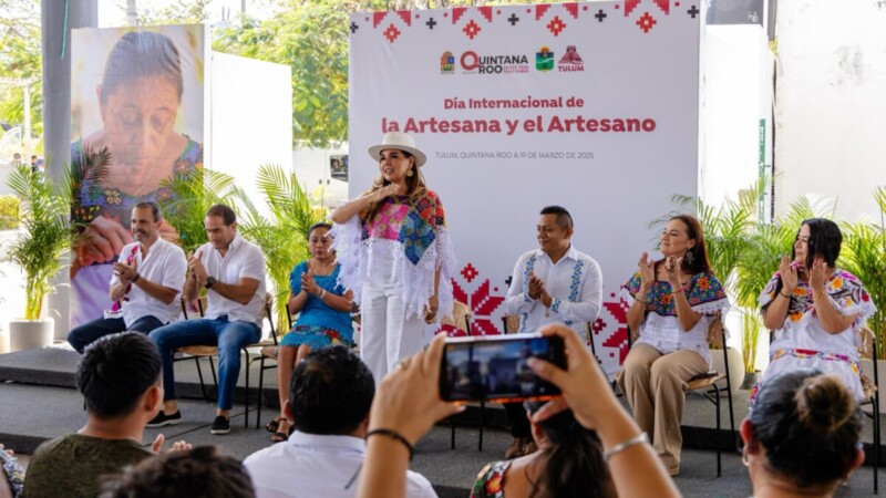 Artesanas son dignificados con la inauguración de la semana en su honor
