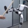 Prueban robot humanoide que es un maestro del Kung-fu!