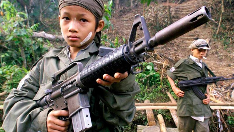 Libera ejército de Birmania a 93 niños que había reclutado para combatir