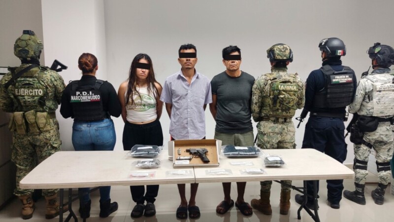 Detienen a 8 y aseguran enervantes durante cateos en Cancún y Chetumal