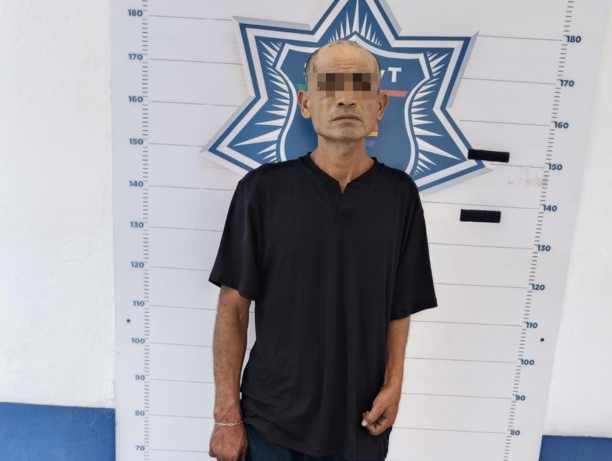 Rescatan a una menor en un hotel de la Supermanzana 64 de Cancún; en el lugar fue detenido un sujeto por presunto abuso sexual.