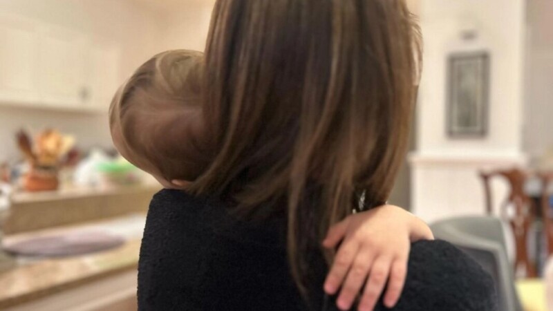 Comparte Sheinbaum fotografía con su nieto