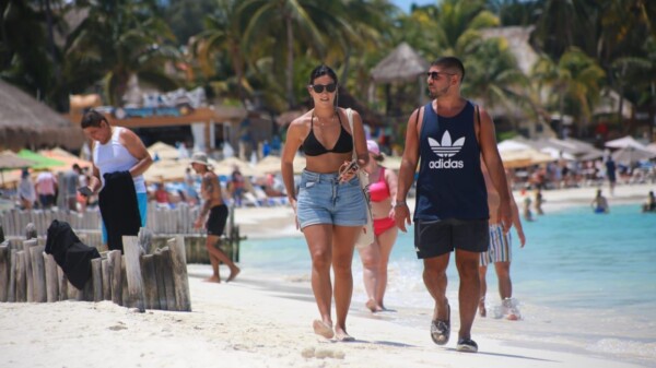 Isla Mujeres vive una exitosa temporada vacacional con playas limpias, seguras y buena ocupación hotelera