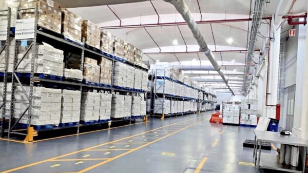 Freno a compra de medicamentos con sobreprecio: Sheinbaum