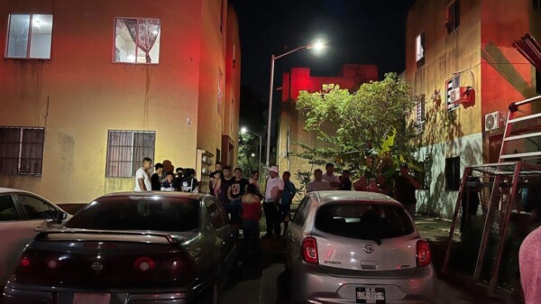 Niña cae de un segundo piso en el fraccionamiento Paseos del Mar en Cancún