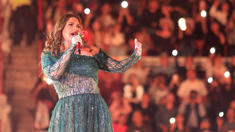 Yuridia hace historia en la Plaza de Toros México con un lleno total
