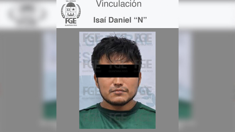 Vinculan hombre acusado de arrojar a dos perros desde un cuarto piso en Cancún