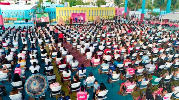 Atenea Gómez Ricalde fortalece el bienestar de las mujeres isleñas con el Programa ‘Isleña de Corazón’