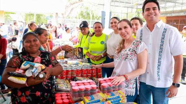 Gobierno de Isla Mujeres impulsa el reciclaje en el poblado de Francisco May con el programa ‘Tiendita Ecológica’