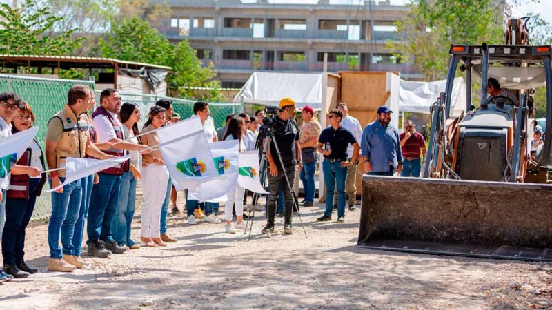 La transformación avanza con el arranque de pavimentación de la calle 21 poniente