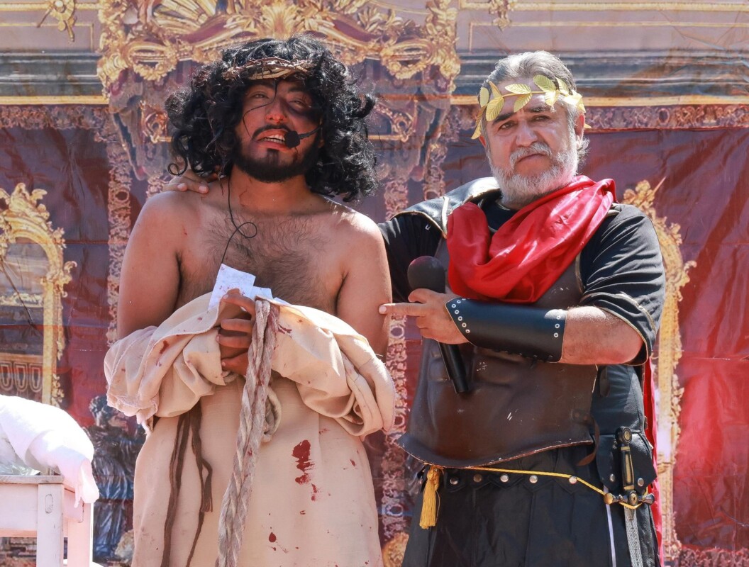 Exitosa representación del Vía Crucis en Isla Mujeres con la participación de más de mil 200 personas