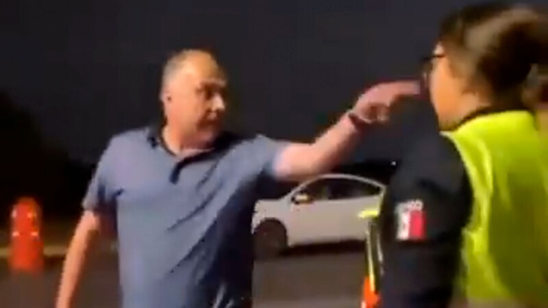 Exhiben en video a funcionario judicial por abuso de poder contra policías de Cohauila