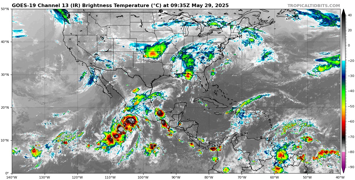 Cielo medio nublado durante el día, con intervalos de chubascos en Quintana Roo y lluvias aisladas en Campeche y Yucatán.