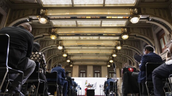 “70% de remanentes del BdeM irán, por ley, al pago de deuda”