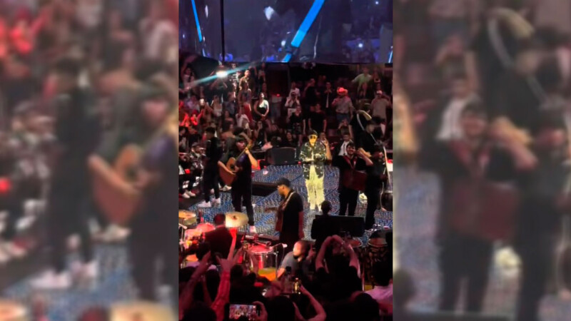 Apagan micrófonos a Junior H en Aguascalientes por intentar cantar narcocorridos