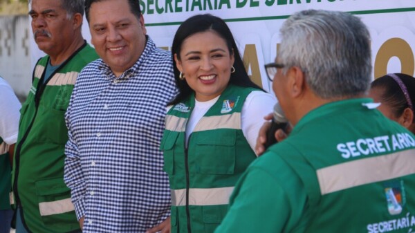 Encabeza Blanca Merari entrega de equipos y herramientas a servicios públicos de Puerto Morelos