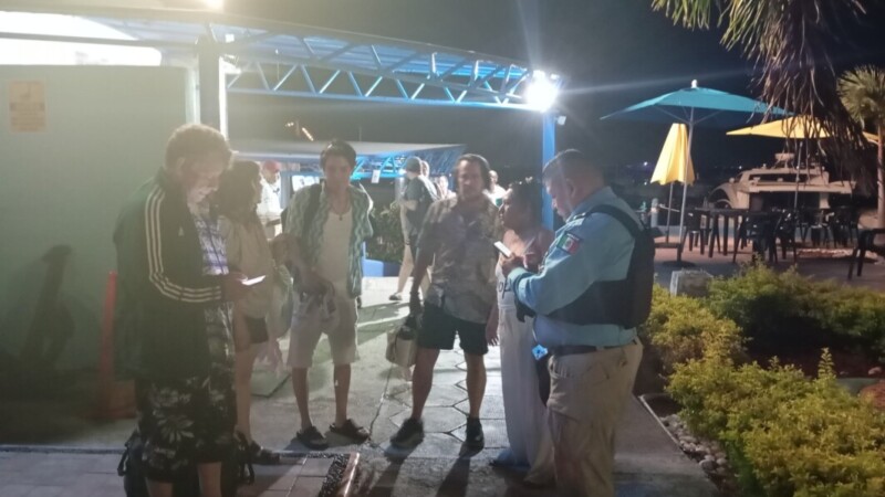 Colapsa parte de un muelle de empresa de servicios acuáticos (VIDEO)