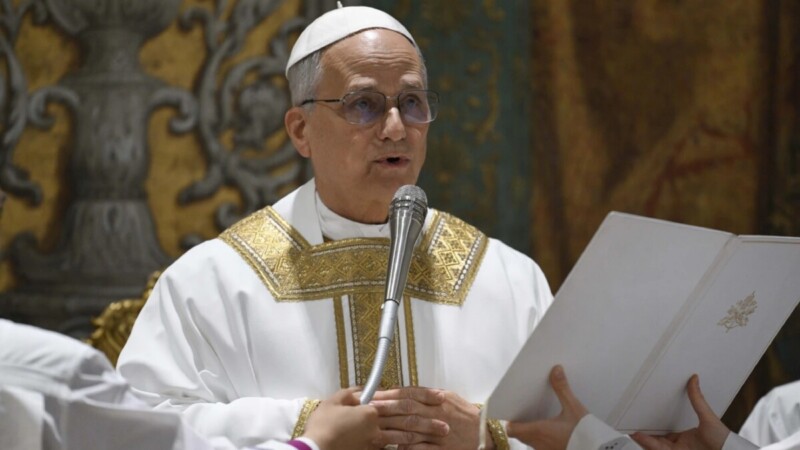 León XIV dice que su elección es una cruz y una bendición