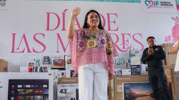 Encabeza Blanca Merari en Leona Vicario animado festejo por el Día de las Madres