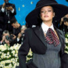 Rihanna anuncia su tercer embarazo durante su llegada a la Met Gala 2025