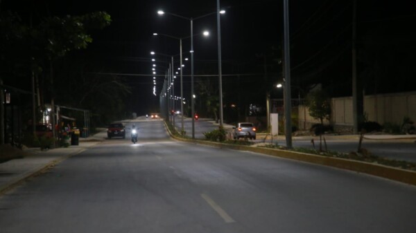 Atenea Gómez Ricalde transforma la vida de familias en Ciudad Mujeres con la nueva carretera de Rancho Viejo