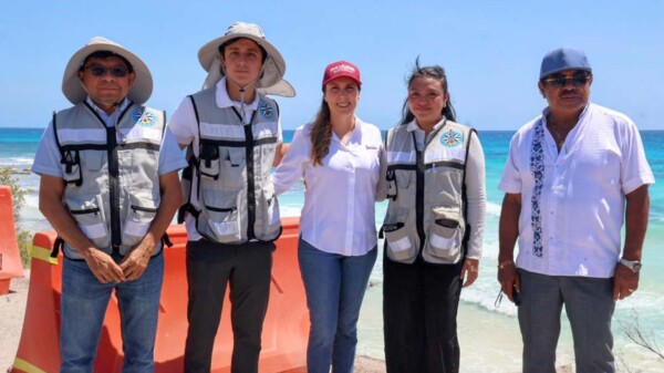 Atenea Gómez Ricalde inicia nueva obra en la carretera perimetral del Mar Caribe en Isla Mujeres