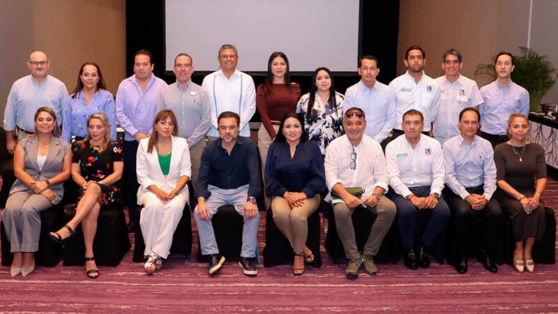 Hoteleros y Ayuntamiento acuerdan estrechar la colaboración para tener un mejor Puerto Morelos