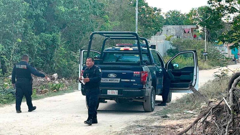 Encuentran cadáver embolsado en colonia de Cancún
