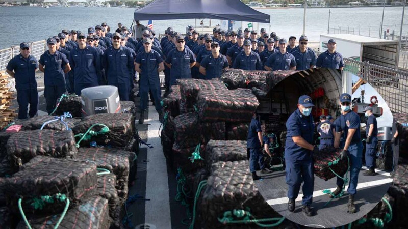 Guardia Costera de EE.UU. decomisa millonaria carga de cocaína a un millar de kilómetros de Acapulco