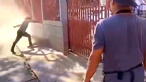 Turba confunde a extranjero polaco con un secuestrador y lo linchan