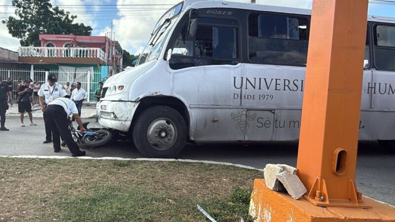 Motociclista es embestido por un camión en la Ruta 5 y la Chac Mool