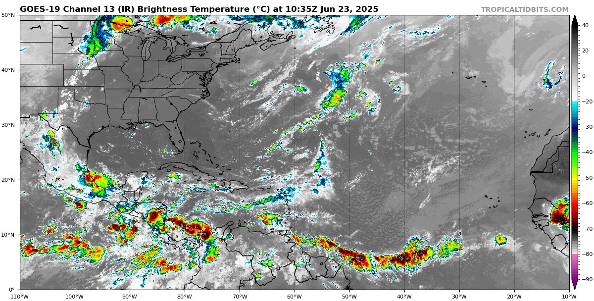Pronóstico del clima en Quintana Roo para hoy lunes 23 de junio 2025; cielo medio nublado a nublado con lluvias en Campeche, Quintana Roo y Yucatán.