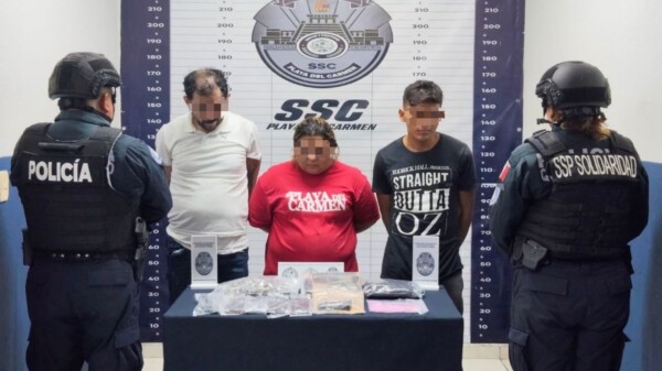 Detenidos con droga y un arma en filtro policial de Playa del Carmen