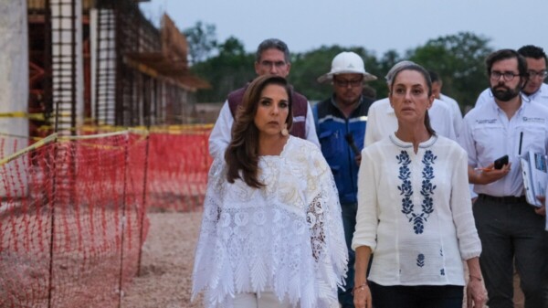 Recorre Claudia Sheinbaum y Mara Lezama nuevo Hospital General de FCP, en el corazón de la Zona Maya