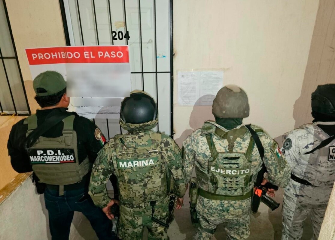 Aseguran drogas en tres cateos simultáneos en Cancún