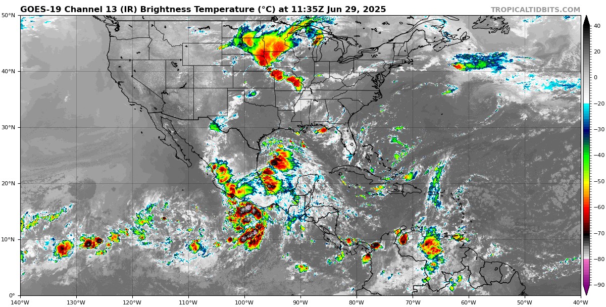 Pronóstico del clima en Quintana Roo para hoy domingo 29 de junio 2025; cielo nublado la mayor parte del día y con chubascos ocasionales.