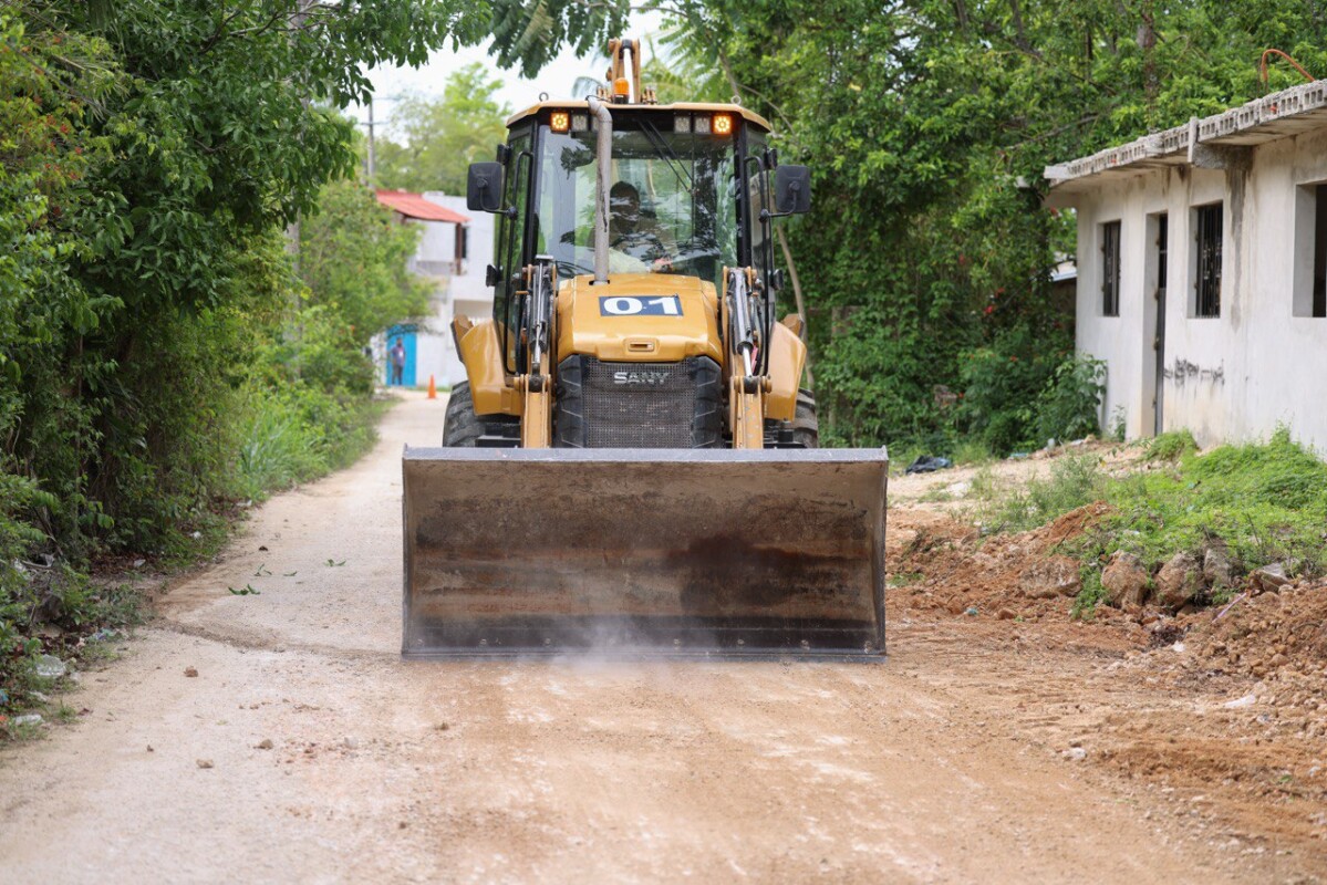Da Blanca Merari banderazo al Programa de Obras 2025 en Leona Vicario