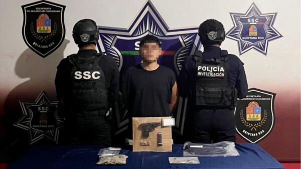 Detienen a menor en Cancún con droga y arma de fuego