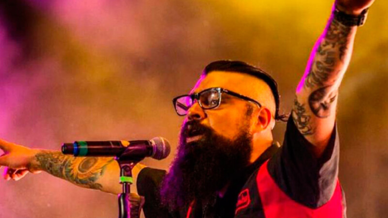 Dr. Shenka, vocalista de Panteón Rococó, evoluciona favorablemente tras sufrir preinfarto