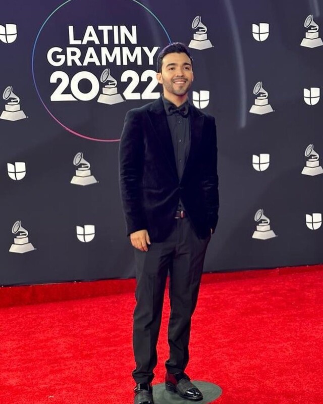 Gussy Lau denuncia que contrato con Pepe Aguilar frena su carrera musical