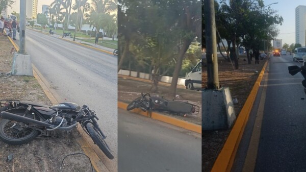 Motociclistas se impactan contra un poste y resultan graves