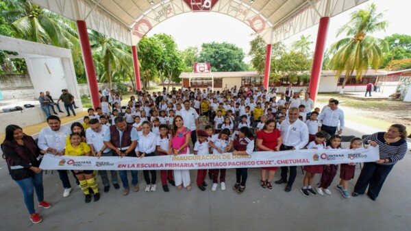 Tras más de 50 años, Mara Lezama salda deuda histórica con la primaria ‘Santiago Pacheco Cruz’, de Chetumal, al entregar domo escolar