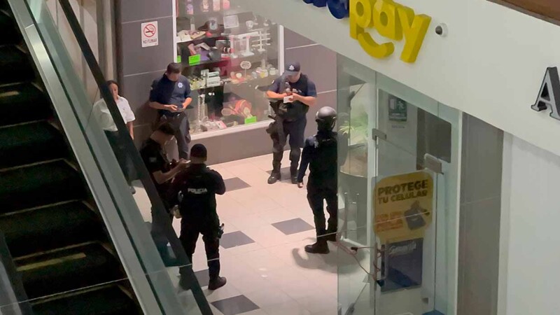 Joyería en la Gran Plaza de Cancún sufre asalto violento