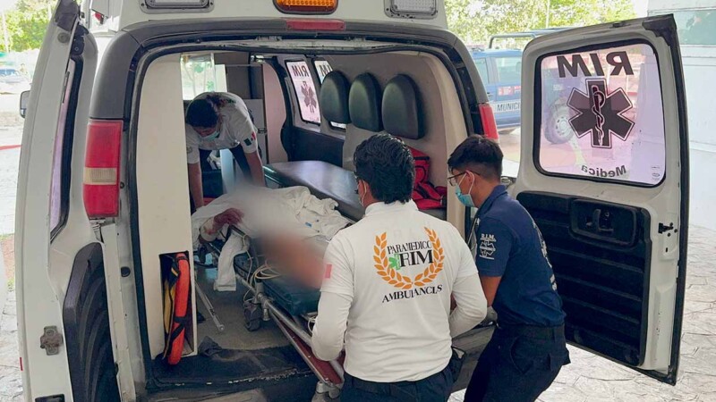 Balean a motociclista en la colonia Tres Reyes de Cancún
