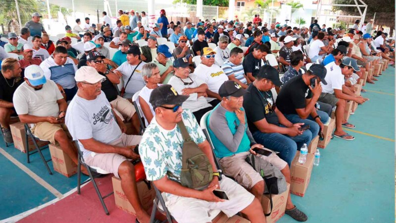 Gobierno Municipal entrega apoyos alimentarios del programa “Familia Pescadora”