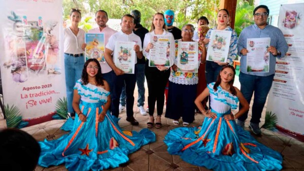 Atenea Gómez Ricalde presenta la cartelera oficial de las Fiestas de Fundación de Isla Mujeres 2025