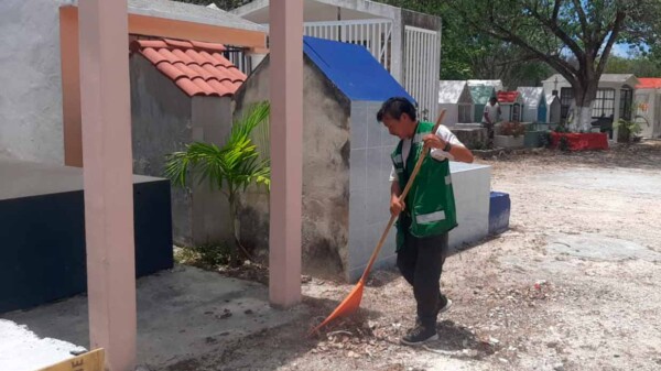 Establecen nuevos horarios para panteones de Leona Vicario