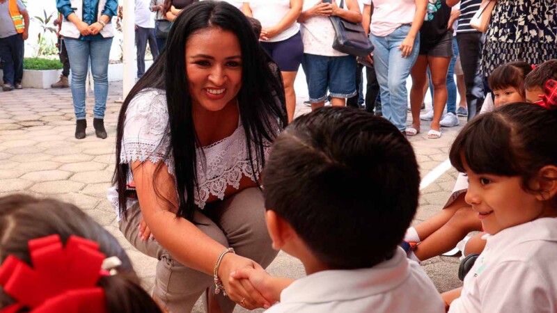 Da Blanca merari banderazo de obra de remodelación al CADI "El Principito"